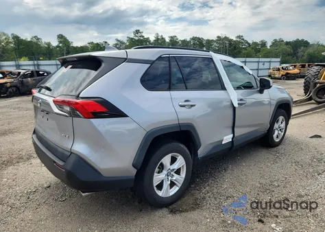 2019 Toyota Rav4 Xle from USA, damaged, VIN 2T3W1RFV3KW050162